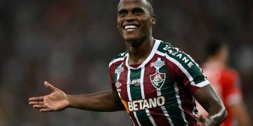 Video: Jhon Arias anota doblete en la goleada de Fluminense a Goiás El colombiano llegó a los 26 goles con el equipo brasileño.